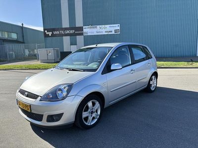 tweedehands Ford Fiesta 1.6-16V Futura XL Automaat 5-Deurs 101 PK. ClimaC