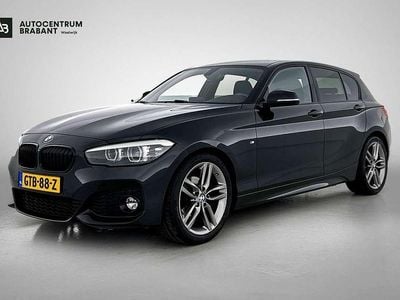 Zwart Gebruikt 2019 BMW 118 Executive Hatchback | € 16.845 (Goede deal)