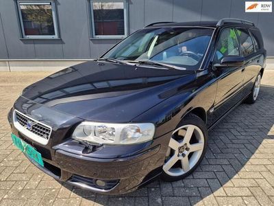 Zwart, metallic lak Occasion 2004 Volvo V70 Stationwagen | € 16.950