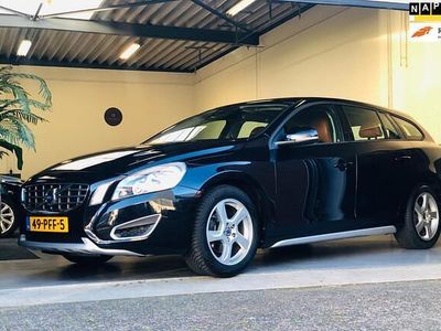 Zwart (metallic) Gebruikt 2011 Volvo V60 Ocean Race Stationwagen | € 8.299 (Eerlijke prijs)