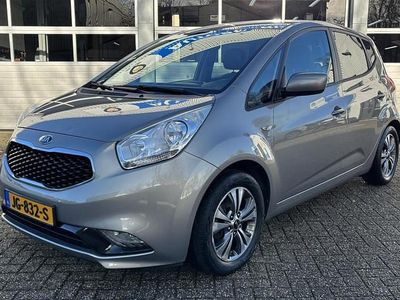 Grijs Gebruikt 2016 Kia Venga Hatchback | € 10.950 (Iets duurder)