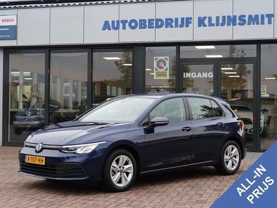 Blauw Gebruikt 2022 VW Golf VIII Life Hatchback | € 19.950 (Goede deal)