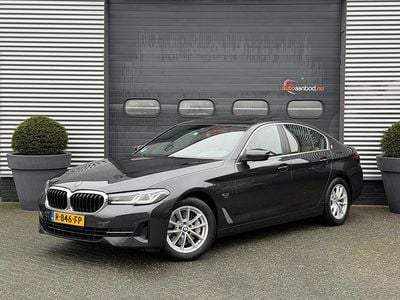Grijs Occasion 2022 BMW 530 Sedan | € 29.900 (Super prijs)