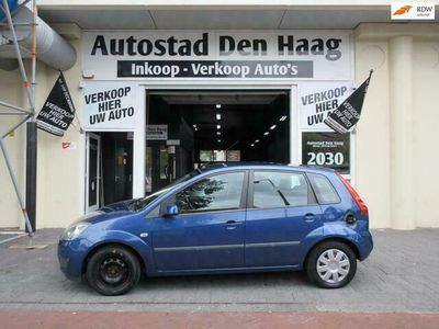 tweedehands Ford Fiesta 1.4-16V Futura XL 5 Deurs Airco