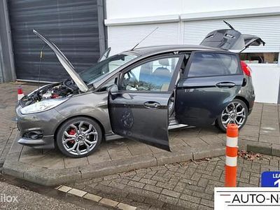 Occasion Ford Fiesta ST-Line 101 PK (74 kW) 2016 Grijs Hatchback