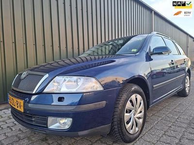 Blauw Occasion 2008 Skoda Octavia Business Line Stationwagen | € 1.999 (Eerlijke prijs)