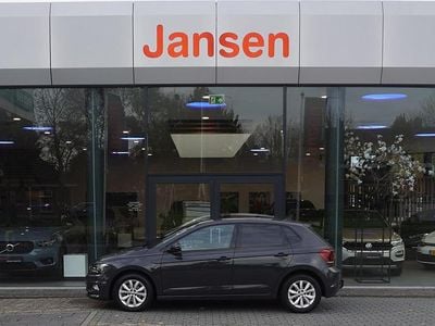 Grijs Occasion 2020 VW Polo Highline Hatchback | € 16.450 (Eerlijke prijs)