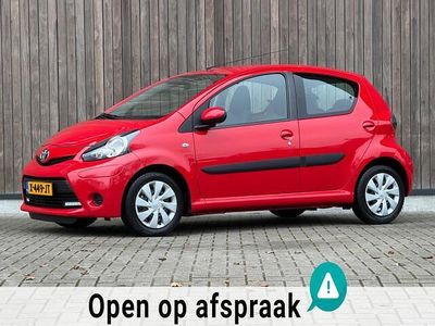 Occasion Toyota Aygo 68 PK (50 kW) 2013 Rood Hatchback