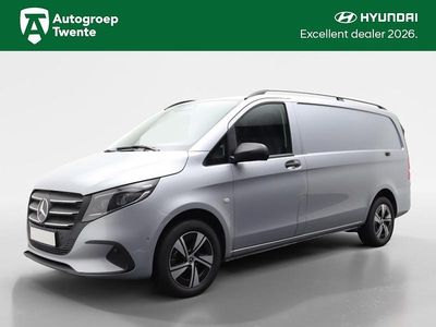 Zilver (metallic) Occasion 2024 Mercedes Vito Van | € 45.450 (Eerlijke prijs)