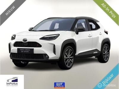 Wit Nieuw 2025 Toyota Yaris Cross Sport SUV | € 38.295 (Eerlijke prijs)