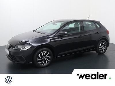 Zwart Occasion 2024 VW Polo Life Hatchback | € 18.940 (Goede deal)