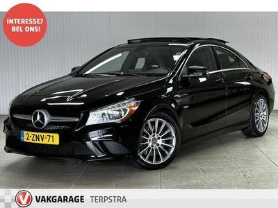 tweedehands Mercedes CLA250 Ambition /AMG PAKKET! /211PK! /AUTOMAAT! /Xenon /Open Pano-Dak / Zwarte Hemel/ 17"LMV /Stoelverw. /Navi /Climat /Cruise /Elek.Stoel(en)+Memory! /Bluetooth/ Isofix/ PDC/ Regensensor.