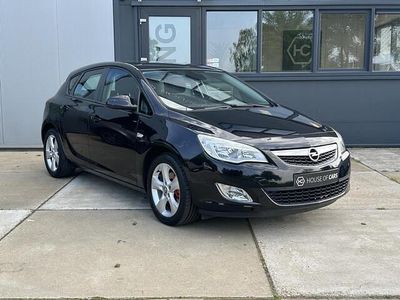 Zwart Occasion 2011 Opel Astra Sport Hatchback | € 4.995 (Eerlijke prijs)