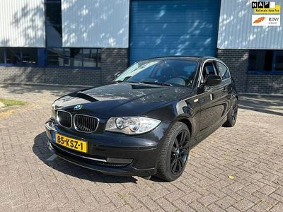 Zwart Gebruikt 2010 BMW 116 Hatchback | € 3.749 (Eerlijke prijs)
