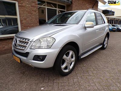 Mercedes 320