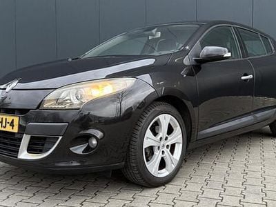 Zwart Occasion 2008 Renault Mégane III Dynamique Hatchback | € 3.495 (Eerlijke prijs)