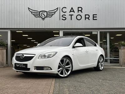 Wit Gebruikt 2009 Opel Insignia Sport Sedan | € 8.950 (Duur)