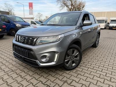 Zilver Gebruikt 2024 Suzuki Vitara SUV | € 26.495 (Eerlijke prijs)