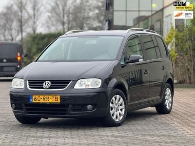 Zwart Gebruikt 2005 VW Touran Highline MPV | € 2.150 (Eerlijke prijs)