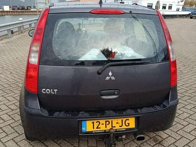 Grijs Gebruikt 2004 Mitsubishi Colt Invite Hatchback | € 2.950