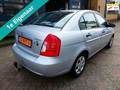 Occasion Hyundai Accent Dynamiq 97 PK (71 kW) 2010 Grijs Sedan