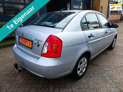 Grijs Gebruikt 2010 Hyundai Accent Dynamiq Sedan | € 2.645