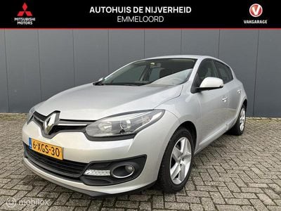 Grijs Gebruikt 2014 Renault Mégane III Authentique Hatchback | € 5.750 (Eerlijke prijs)
