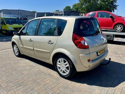 Beige Gebruikt 2007 Renault Scénic II MPV | € 2.950 (Iets duurder)