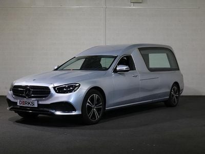 Zilver (metallic) Gebruikt 2023 Mercedes E200 Stationwagen | € 94.950