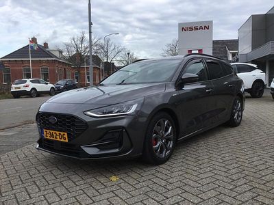 Grijs Gebruikt 2024 Ford Focus ST-Line X Stationwagen | € 26.950 (Eerlijke prijs)