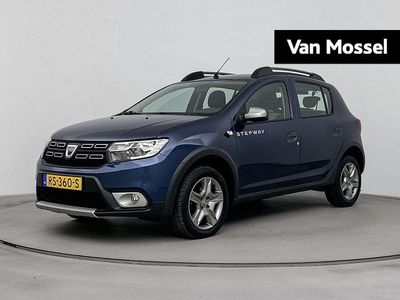 Blauw Gebruikt 2018 Dacia Sandero Stepway Hatchback | € 11.435 (Duur)
