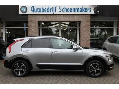 Grijs Occasion 2023 Kia Niro SUV | € 28.445 (Eerlijke prijs)