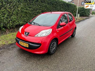 Occasion Peugeot 107 68 PK (50 kW) 2006 Rood Hatchback