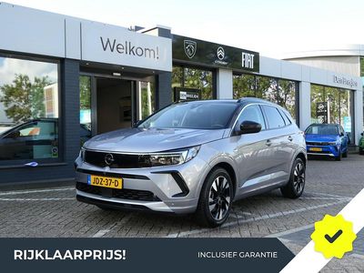 Grijs Occasion 2023 Opel Grandland X Business Elegance SUV | € 29.990 (Eerlijke prijs)