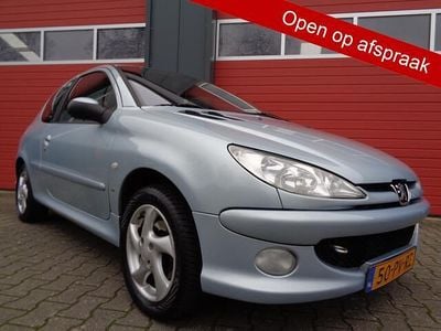 Grijs Gebruikt 2005 Peugeot 206 Hatchback | € 750 (Eerlijke prijs)