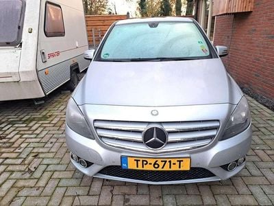 Zilver Occasion 2014 Mercedes B180 Prestige MPV | € 10.900 (Super prijs)
