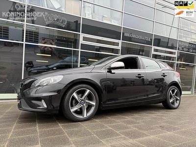 Zwart Gebruikt 2013 Volvo V40 R-Design Hatchback | € 6.950 (Iets duurder)