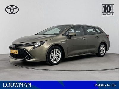Groen (metallic) Occasion 2020 Toyota Corolla Business Edition Stationwagen | € 19.245 (Iets duurder)