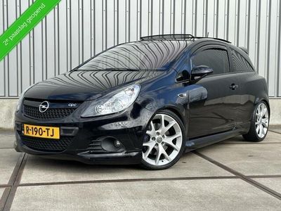 tweedehands Opel Corsa 1.6-16V Turbo OPC Pano - Xenon - Recaro - Zeer Net