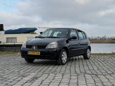 Zwart Gebruikt 2007 Renault Clio II Campus Hatchback | € 2.450 (Eerlijke prijs)