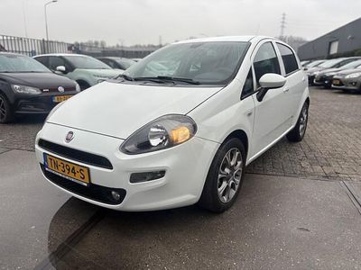 Wit Occasion 2018 Fiat Punto Evo Hatchback | € 5.250 (Eerlijke prijs)