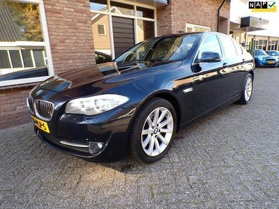Blauw (metallic) Gebruikt 2011 BMW 523 Executive Sedan | € 8.950 (Iets duurder)