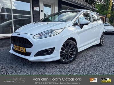 Wit Gebruikt 2016 Ford Fiesta ST-Line Hatchback | € 8.999 (Iets duurder)
