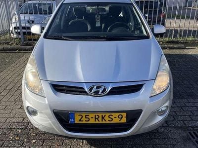 Gebruikt 2011 Hyundai i20 Comfort Sedan | € 3.500 (Eerlijke prijs)