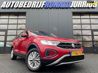 Occasion VW T-Roc Life 110 PK (80 kW) 2023 Rood SUV