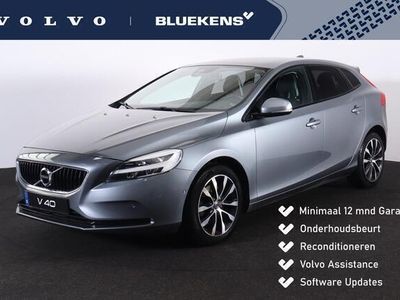 tweedehands Volvo V40 T3 Dynamic Edition - Panoramadak - Harman/Kardon audio - Parkeercamera achter - Verwarmde voorstoelen - Parkeersensoren voor & achter - On Call - Navigatie - Cruise control - Keyless entry - Extra getint glas - 17' LMV