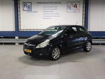 Zwart Occasion 2007 Opel Corsa Sport Hatchback | € 2.750 (Eerlijke prijs)