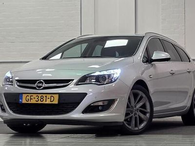 Grijs Occasion 2015 Opel Astra Sport Stationwagen | € 7.994 (Eerlijke prijs)