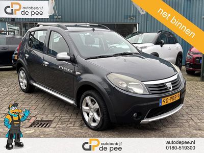 Occasion Dacia Sandero Stepway 86 PK (63 kW) 2011 Grijs Hatchback