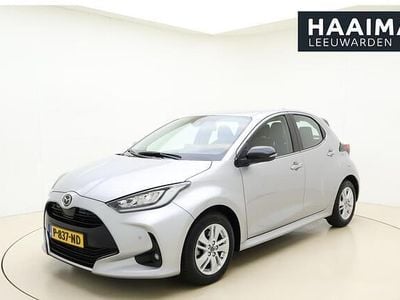Grijs Gebruikt 2022 Toyota Yaris Hatchback | € 18.950 (Eerlijke prijs)